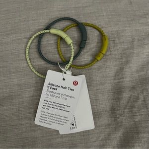 Lululemon silicone hair ties
